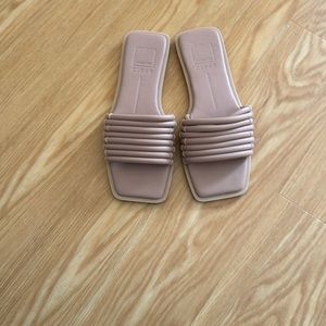Women sandals